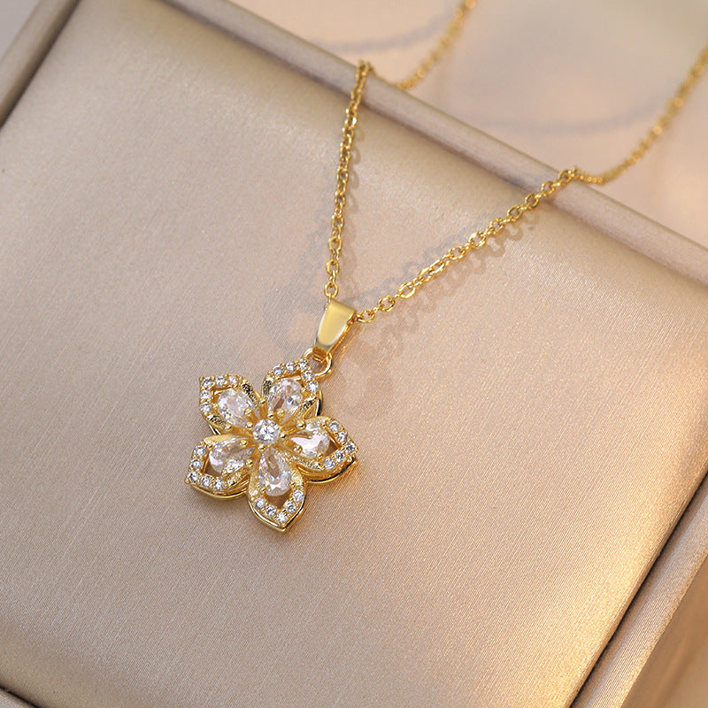 THE BLOOM PENDANT