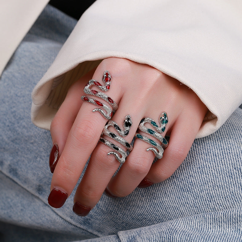 ONYX SERPENT RING