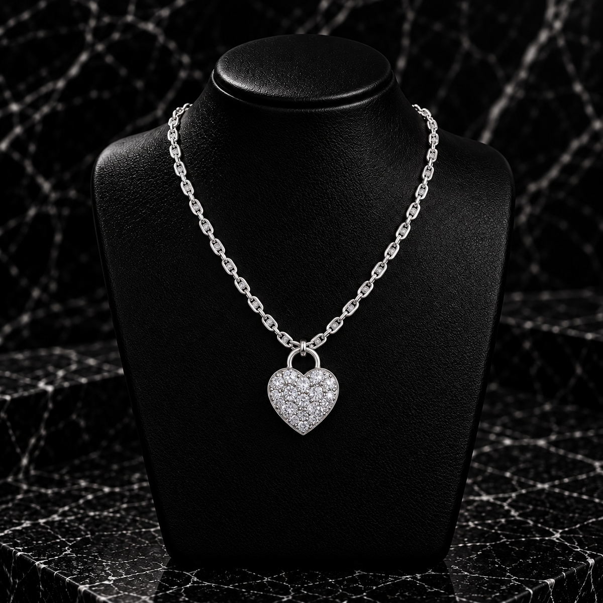THE HEART PENDANT