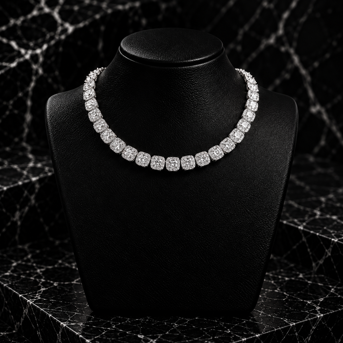 WOMEN'S SQUARE TENNIS CHAIN