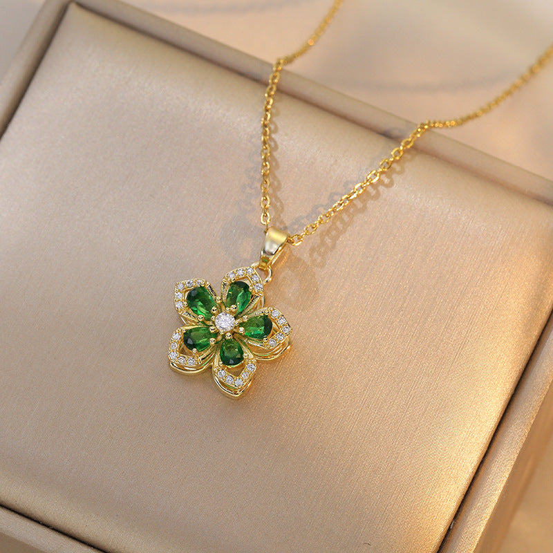 THE BLOOM PENDANT